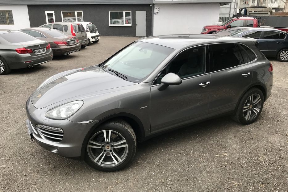 Продам Porsche Cayenne 3.0 Diesel 2013 года в Киеве