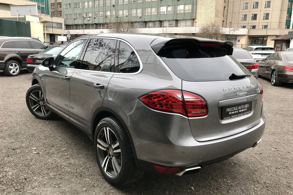 Продам Porsche Cayenne 3.0 Diesel 2013 года в Киеве