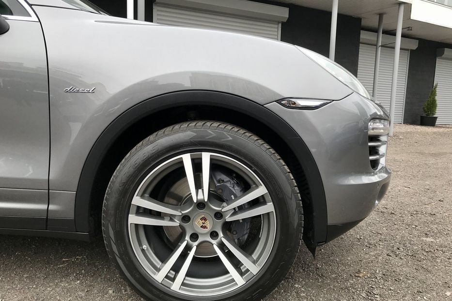 Продам Porsche Cayenne 3.0 Diesel 2013 года в Киеве