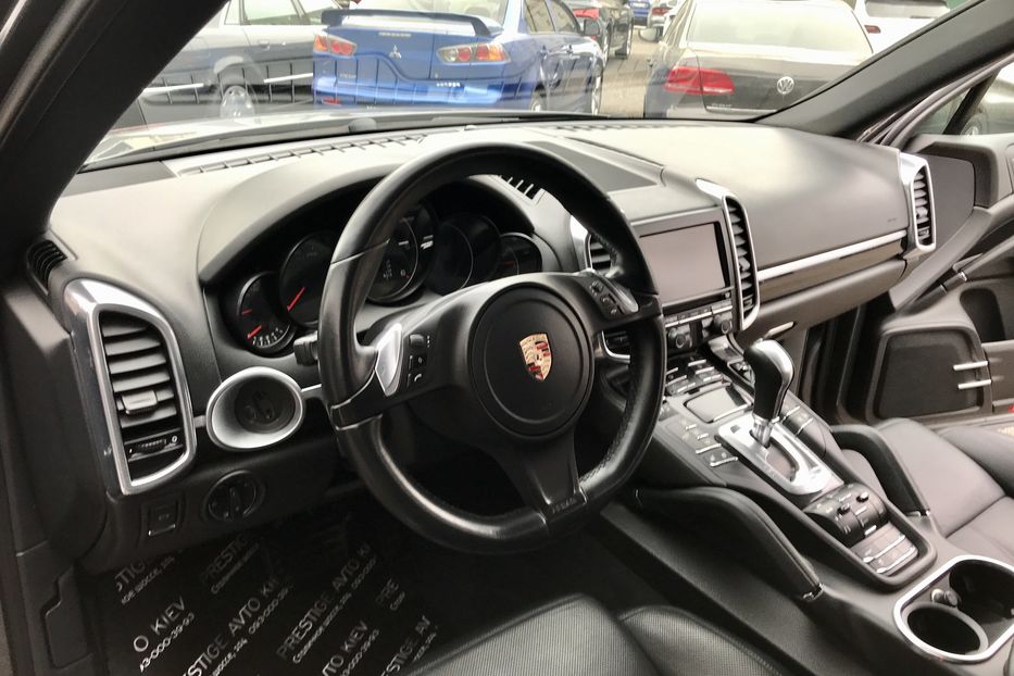 Продам Porsche Cayenne 3.0 Diesel 2013 года в Киеве