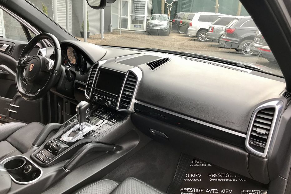 Продам Porsche Cayenne 3.0 Diesel 2013 года в Киеве