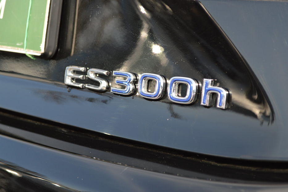 Продам Lexus ES 300 Hybrid 2015 года в Одессе