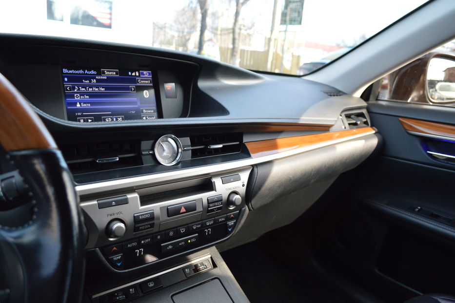 Продам Lexus ES 300 Hybrid 2015 года в Одессе
