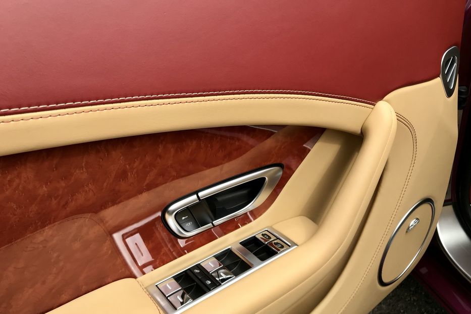 Продам Bentley Continental GT Mulliner W12 6.0 Официал 2012 года в Киеве