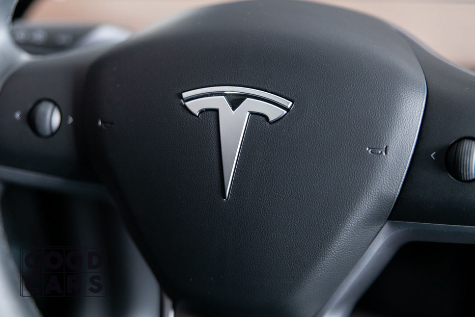 Продам Tesla Model 3 Long Range Dual Motor  2019 года в Одессе