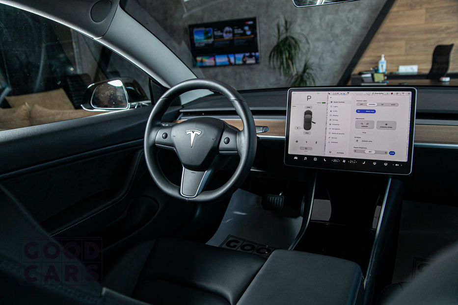 Продам Tesla Model 3 Long Range Dual Motor  2019 года в Одессе