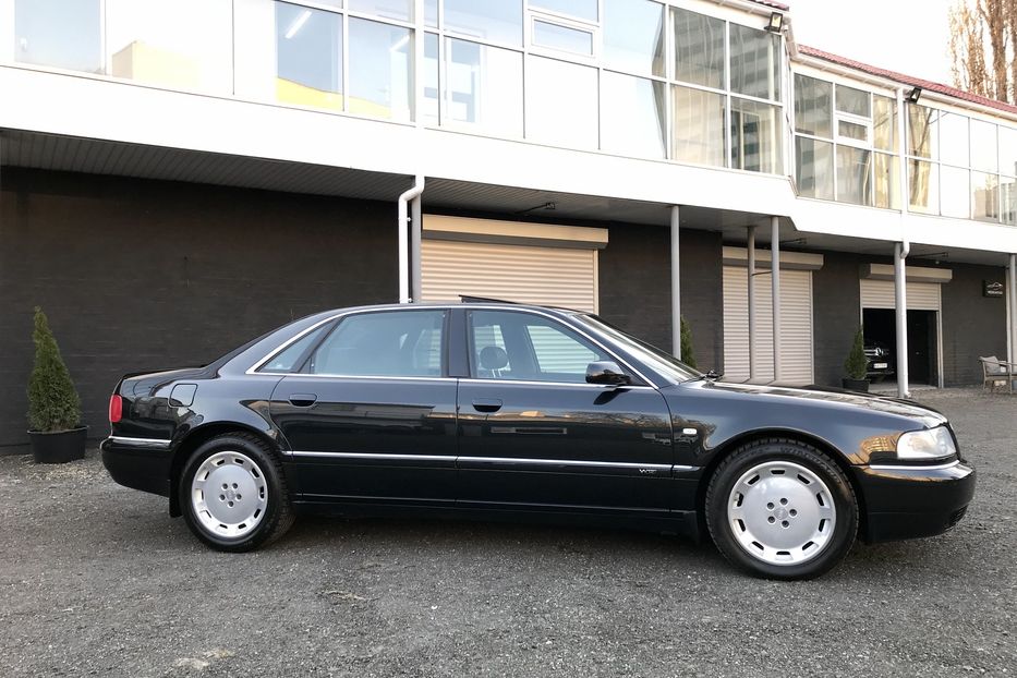 Продам Audi A8 W12 Quattro Long EXCLUSIVE 2002 года в Киеве