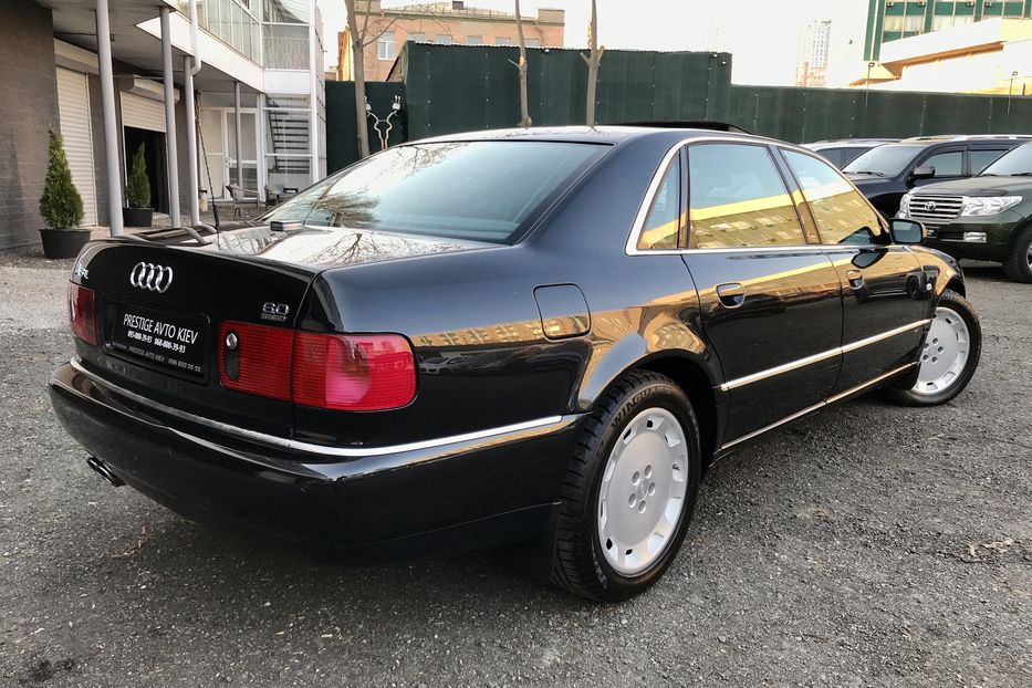 Продам Audi A8 W12 Quattro Long EXCLUSIVE 2002 года в Киеве