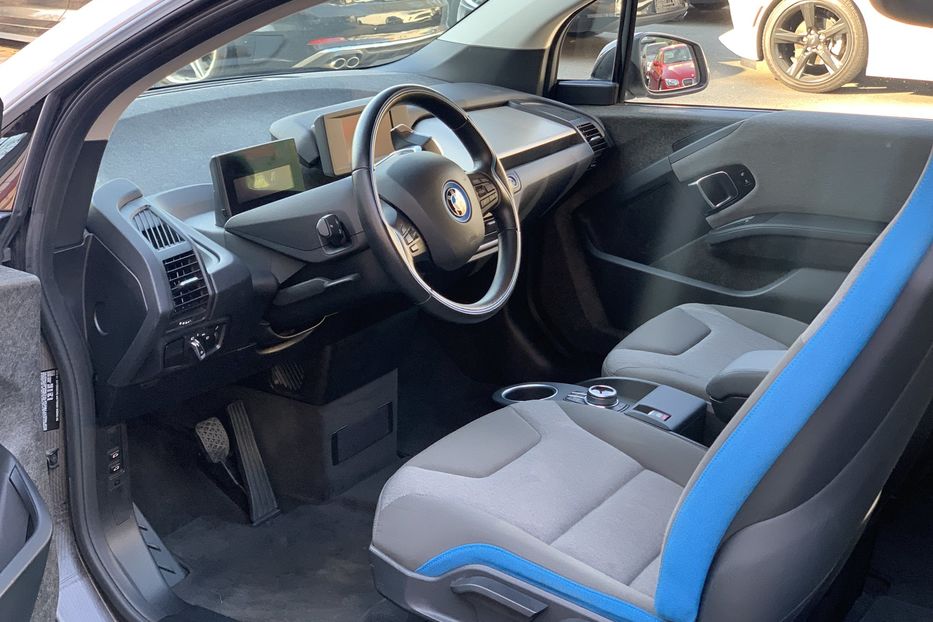 Продам BMW I3 94 Ah 2016 года в Киеве