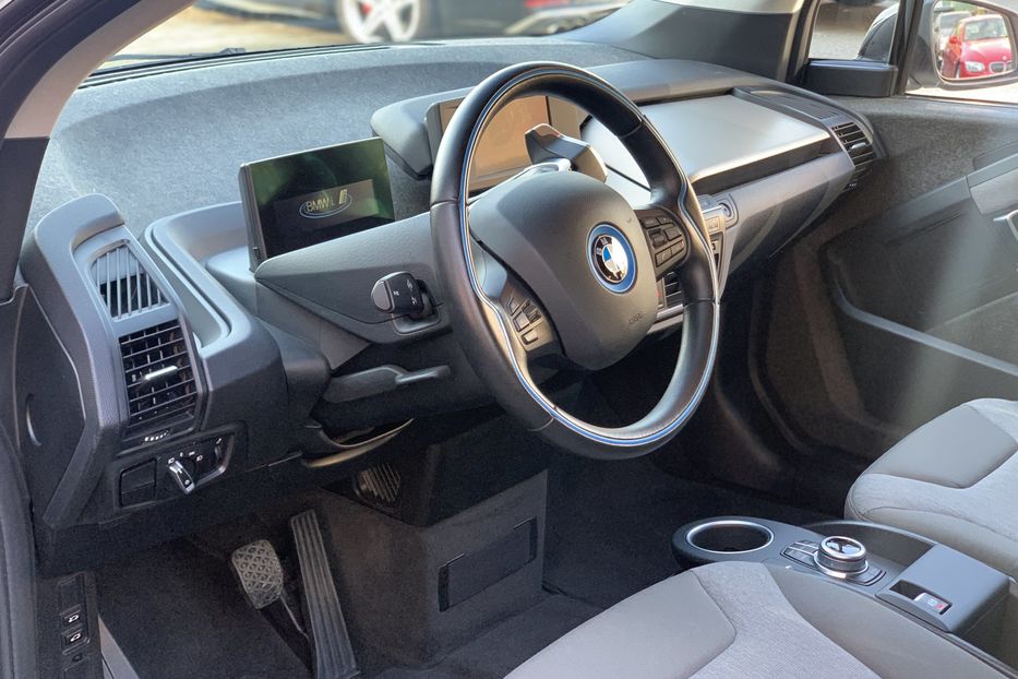 Продам BMW I3 94 Ah 2016 года в Киеве