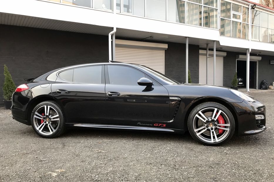 Продам Porsche Panamera GTS Официал 2012 года в Киеве