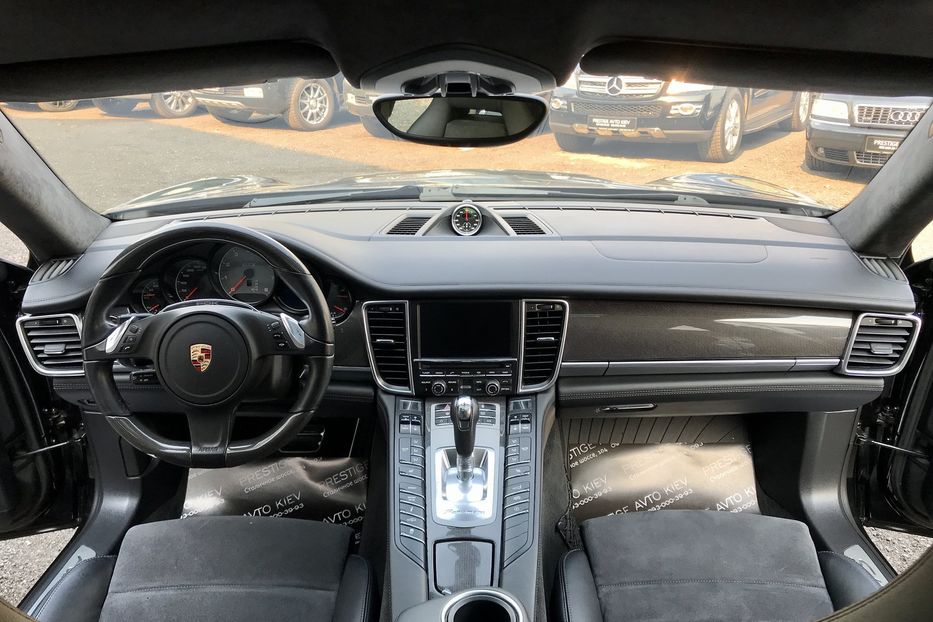 Продам Porsche Panamera GTS Официал 2012 года в Киеве