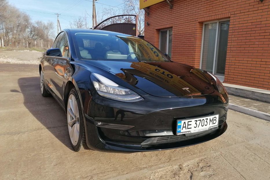Продам Tesla Model 3  Dual Motor Long Range 2018 года в г. Кривой Рог, Днепропетровская область