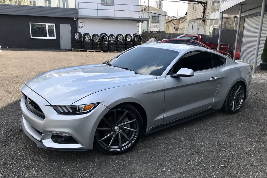 Продам Ford Mustang 2016 года в Киеве