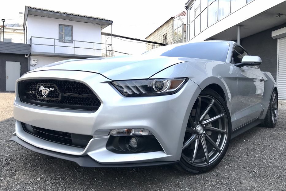 Продам Ford Mustang 2016 года в Киеве