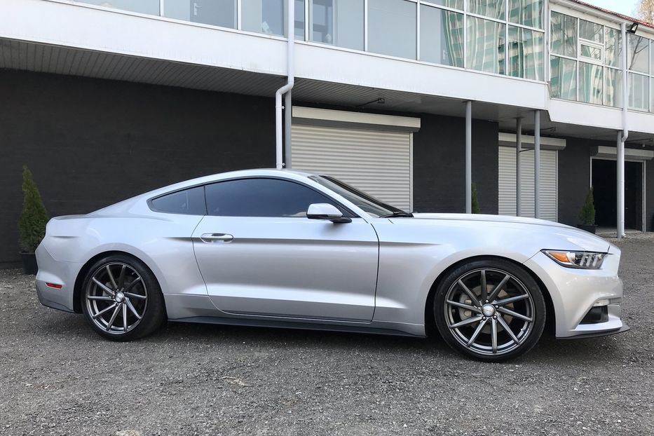 Продам Ford Mustang 2016 года в Киеве