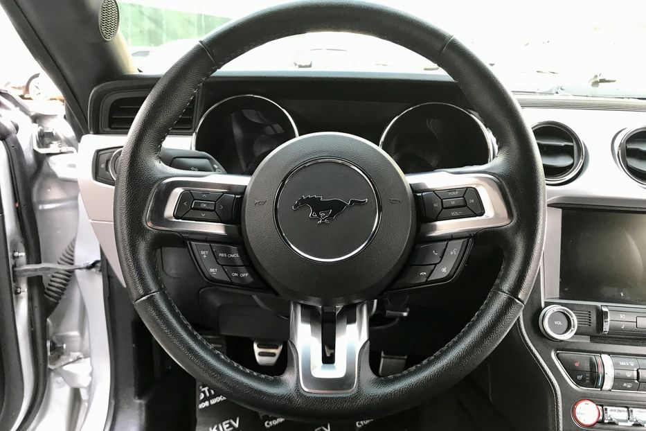 Продам Ford Mustang 2016 года в Киеве