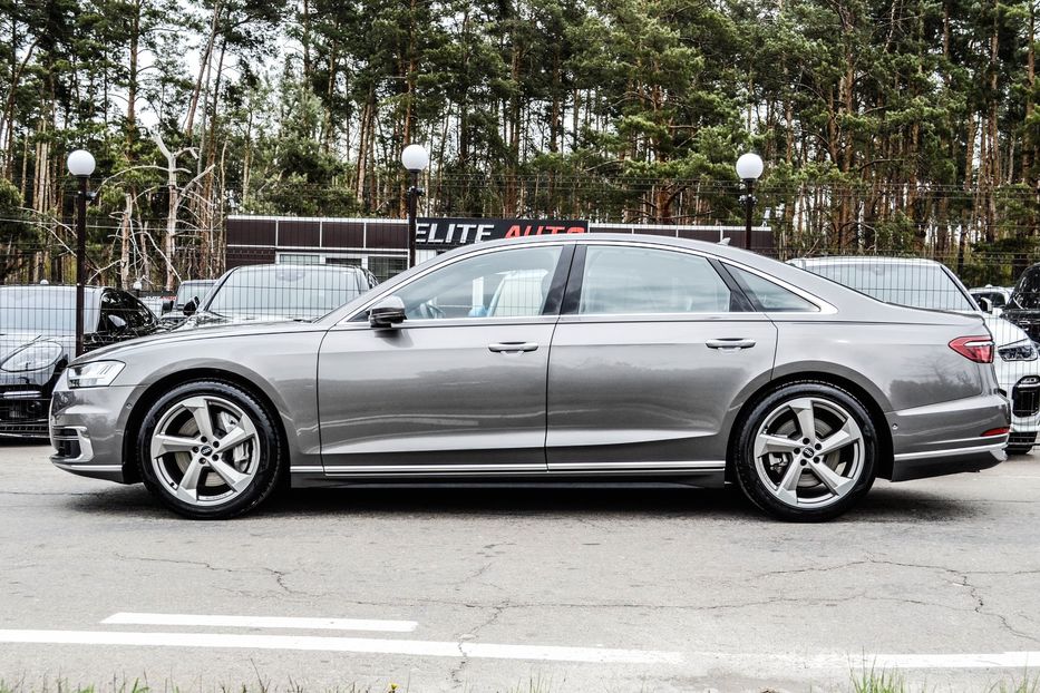 Продам Audi A8 55 TFSI Quattro 2018 года в Киеве