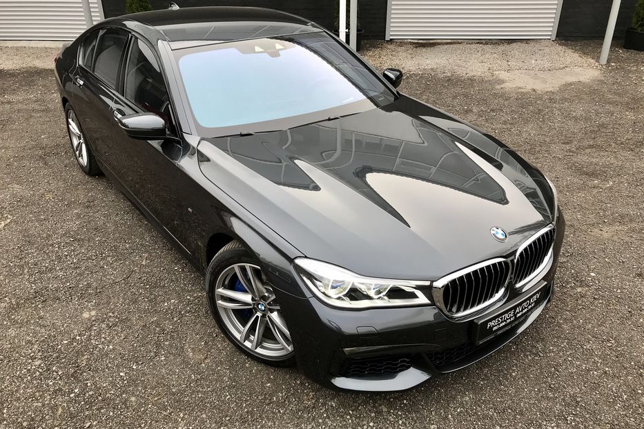 Продам BMW 750 D M-pack xDrive Официальный 2017 года в Киеве