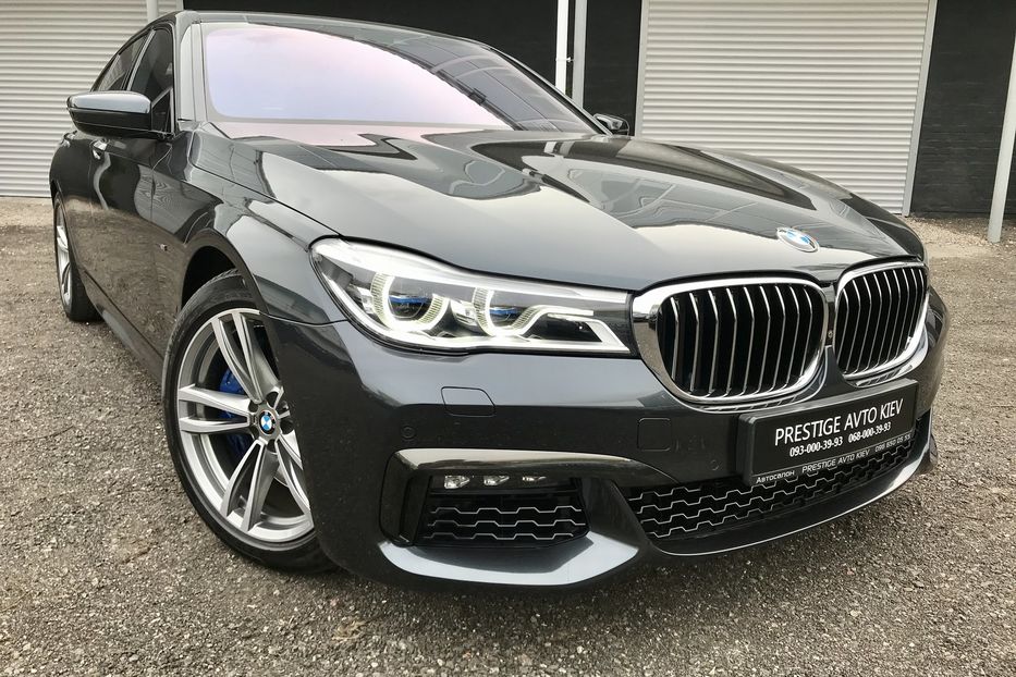 Продам BMW 750 D M-pack xDrive Официальный 2017 года в Киеве