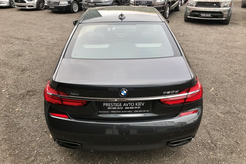 Продам BMW 750 D M-pack xDrive Официальный 2017 года в Киеве