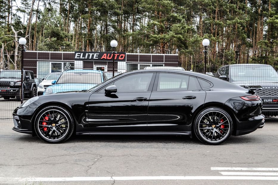 Продам Porsche Panamera Turbo 2017 года в Киеве