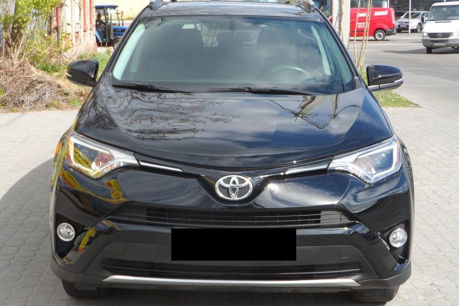 Продам Toyota Rav 4 2016 года в Днепре