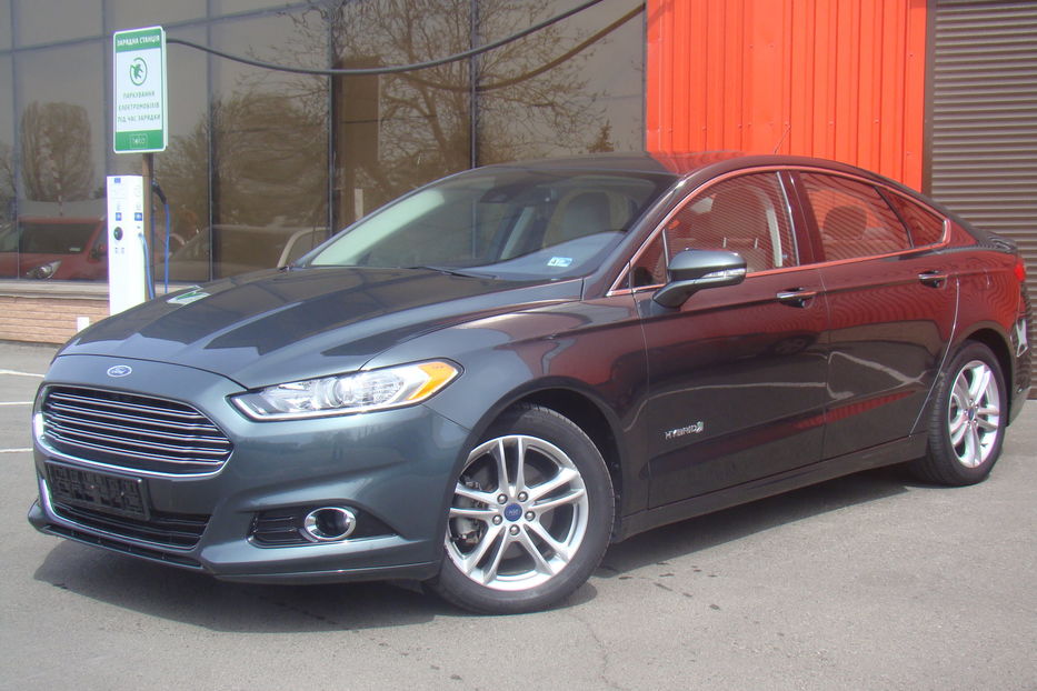 Продам Ford Fusion HYBRIDE TITANIUM 2016 года в Одессе