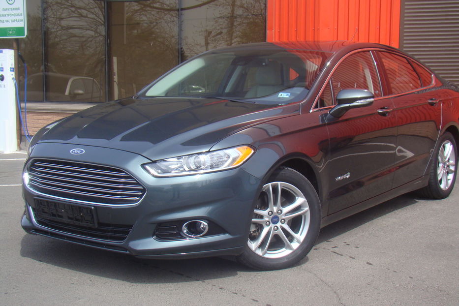 Продам Ford Fusion HYBRIDE TITANIUM 2016 года в Одессе