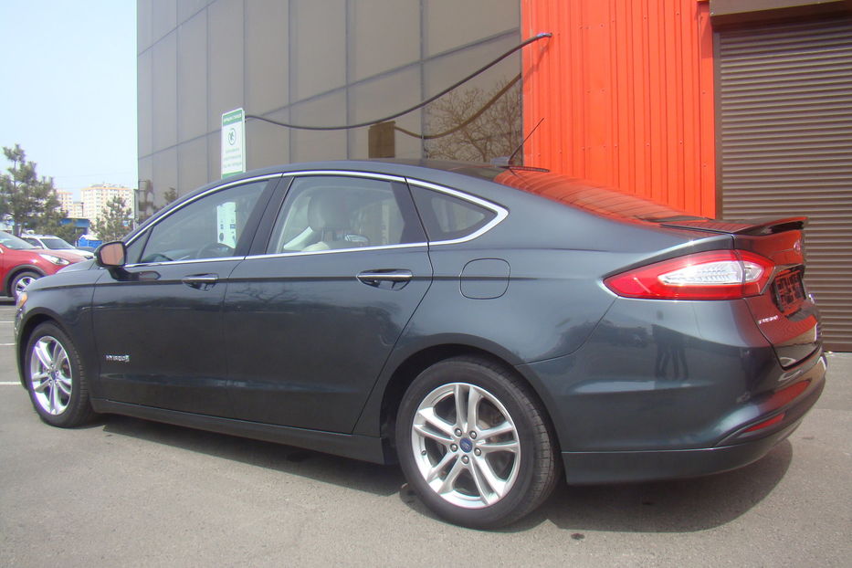 Продам Ford Fusion HYBRIDE TITANIUM 2016 года в Одессе