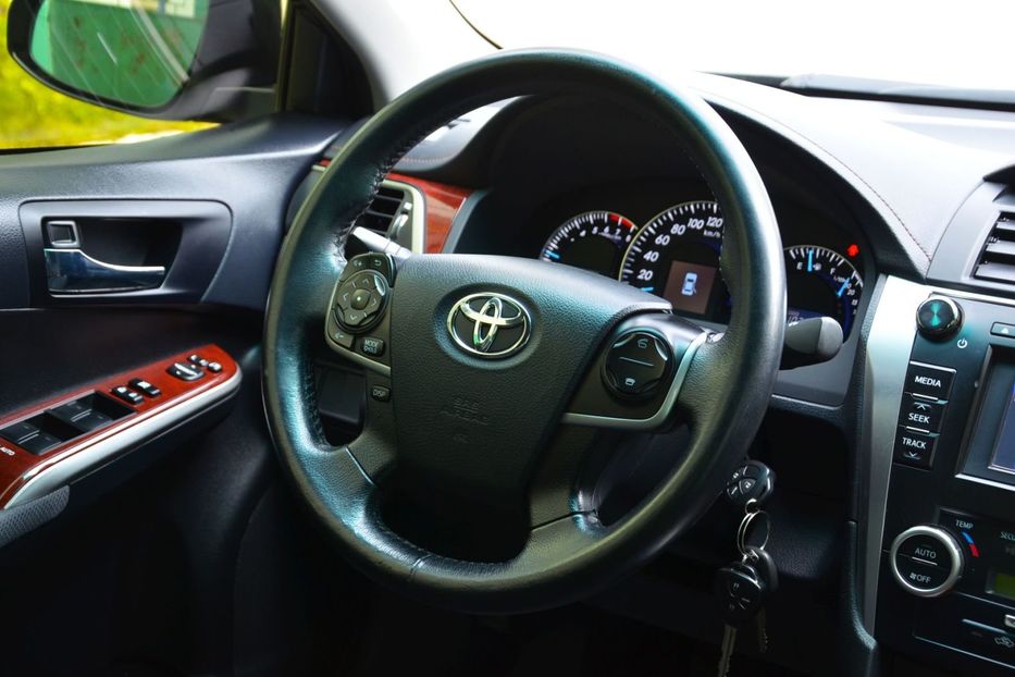 Продам Toyota Camry 2012 года в Днепре