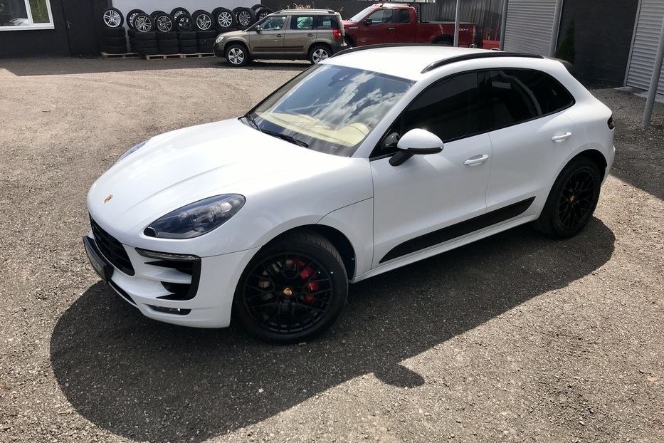 Продам Porsche Macan GTS Официальный 2016 года в Киеве