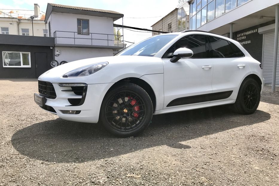 Продам Porsche Macan GTS Официальный 2016 года в Киеве