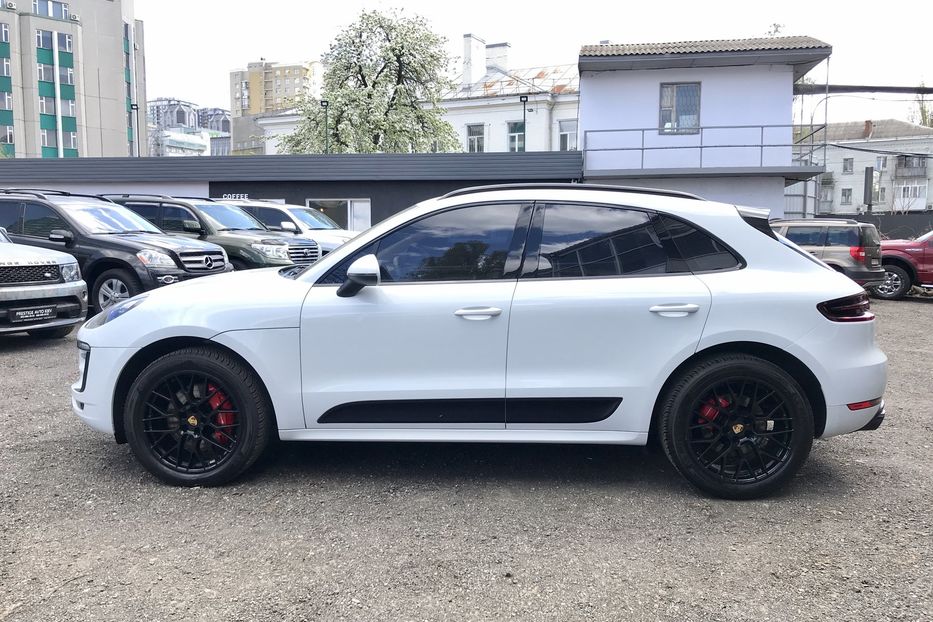 Продам Porsche Macan GTS Официальный 2016 года в Киеве