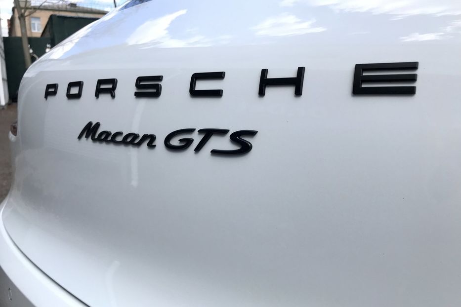 Продам Porsche Macan GTS Официальный 2016 года в Киеве