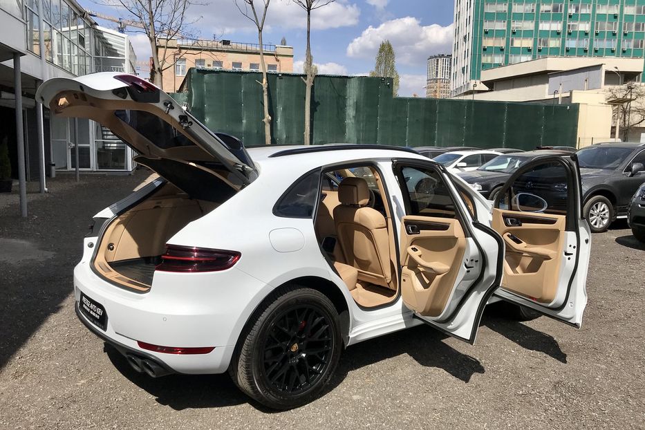 Продам Porsche Macan GTS Официальный 2016 года в Киеве