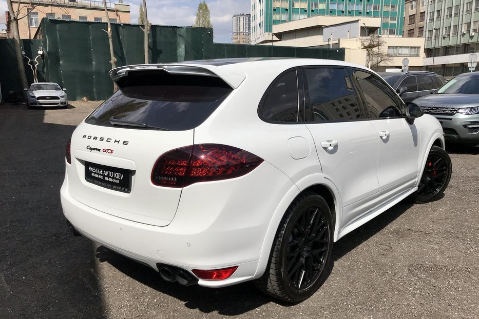 Продам Porsche Cayenne GTS Официальный  2012 года в Киеве