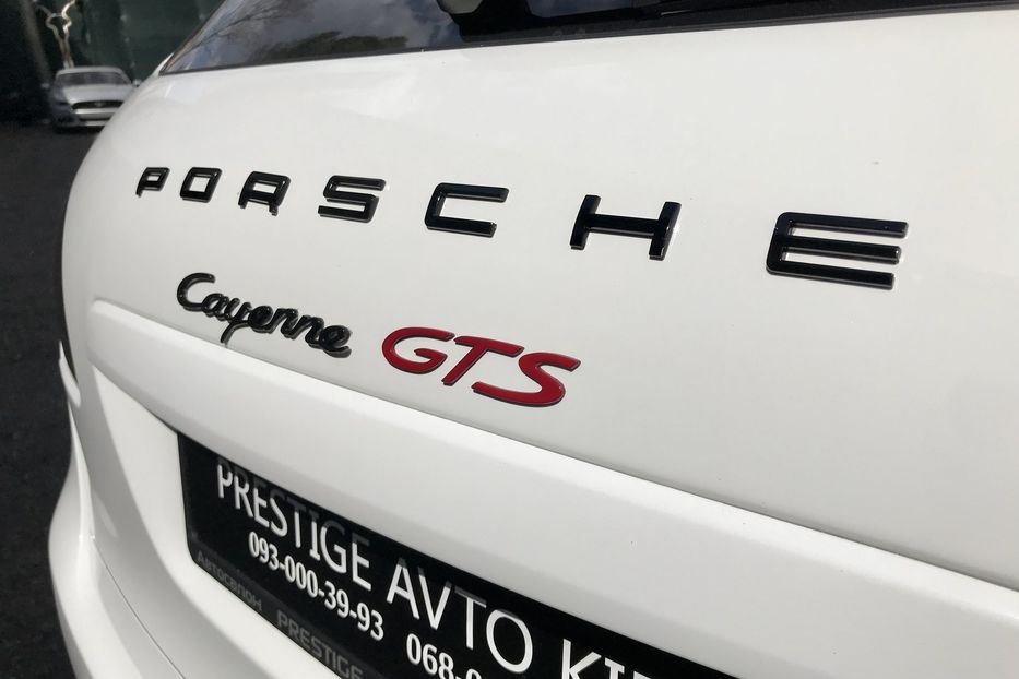 Продам Porsche Cayenne GTS Официальный  2012 года в Киеве
