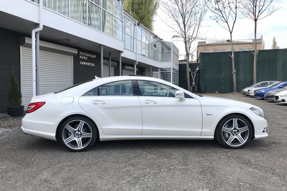 Продам Mercedes-Benz CLS-Class 500 4 Matic AMG 2013 года в Киеве