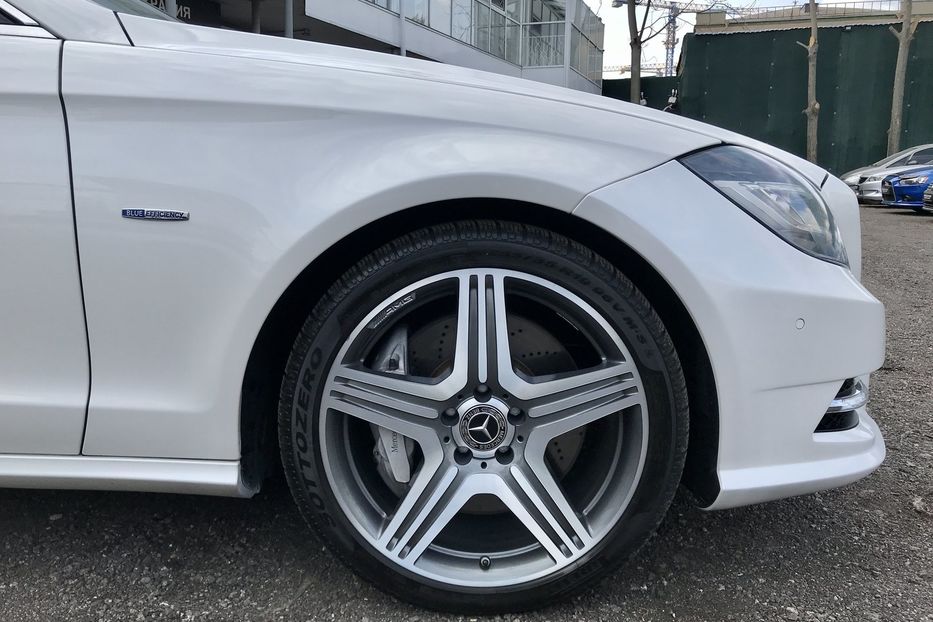 Продам Mercedes-Benz CLS-Class 500 4 Matic AMG 2013 года в Киеве