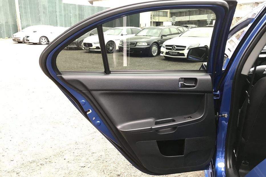 Продам Mitsubishi Lancer X 2014 года в Киеве