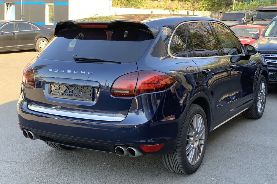 Продам Porsche Cayenne Turbo 2011 года в Киеве