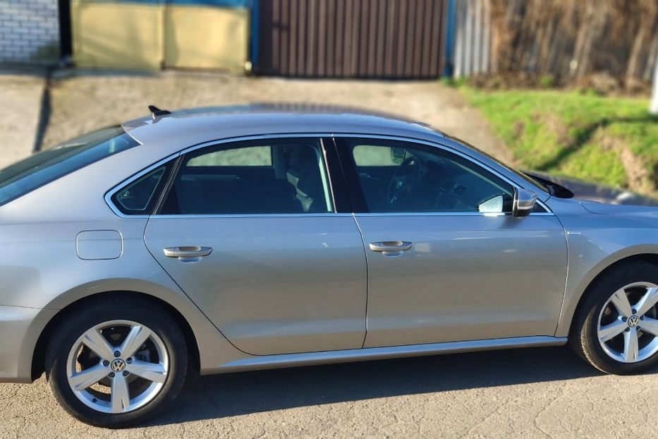 Продам Volkswagen Passat B7 2013 года в Днепре