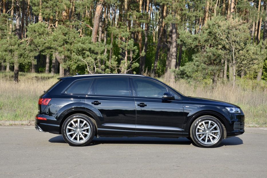 Продам Audi Q7 S-Line 2017 года в Киеве