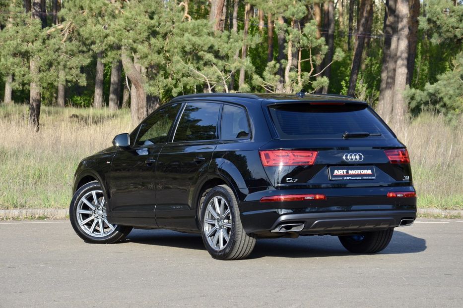 Продам Audi Q7 S-Line 2017 года в Киеве