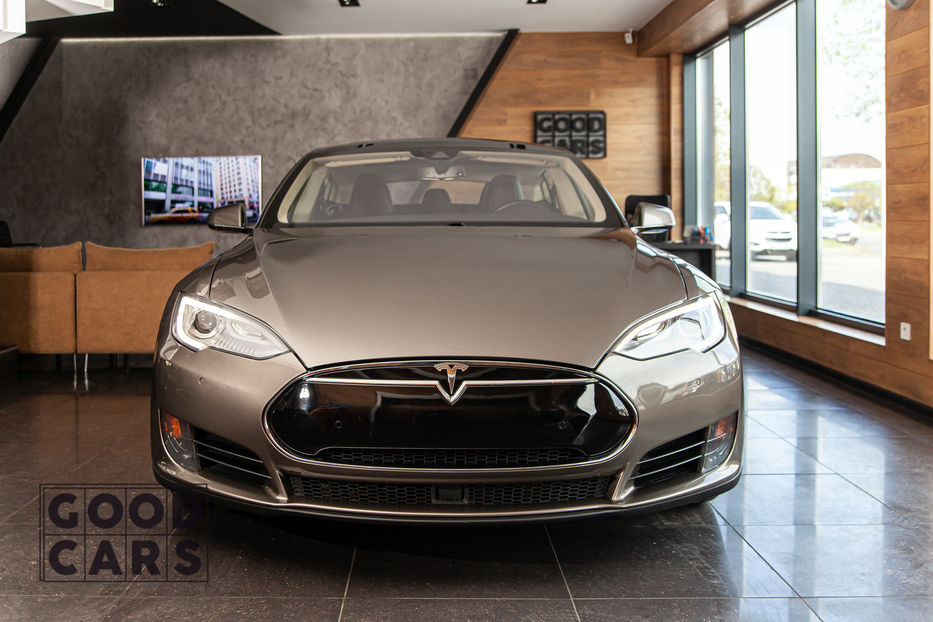 Продам Tesla Model S 70 320л.с 2015 года в Одессе