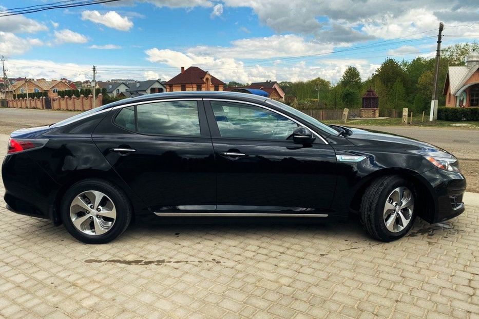 Продам Kia Optima hybrid 2014 года в Черновцах