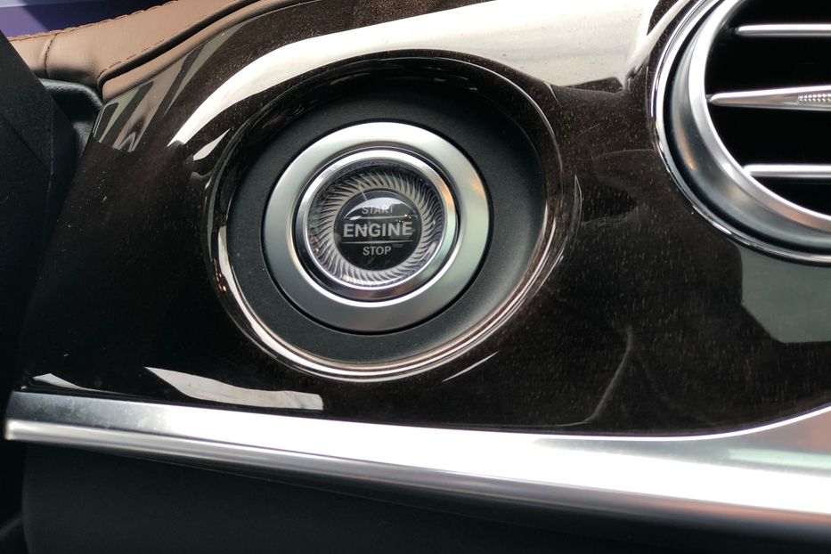 Продам Mercedes-Benz S-Class 560 4matic AMG\\\ 2017 года в Киеве