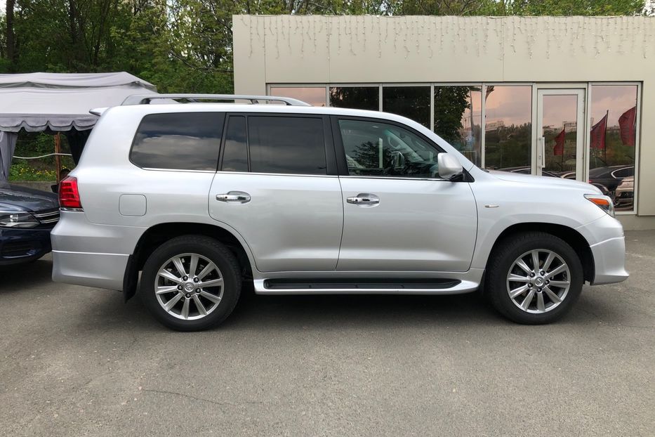 Продам Lexus LX 570 Официальный 2010 года в Киеве