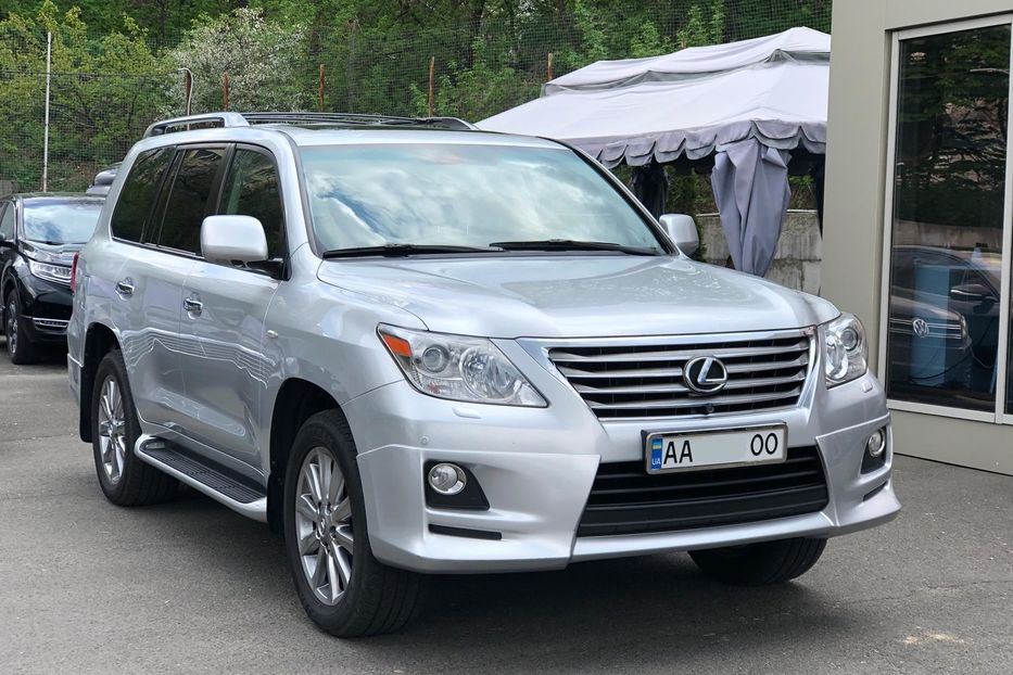 Продам Lexus LX 570 Официальный 2010 года в Киеве